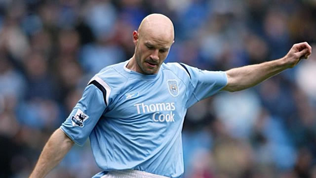 Tin mới nhất bóng đá sáng 22/3: Cựu sao Man City gây phẫn nộ vì so sánh Pep và Klopp