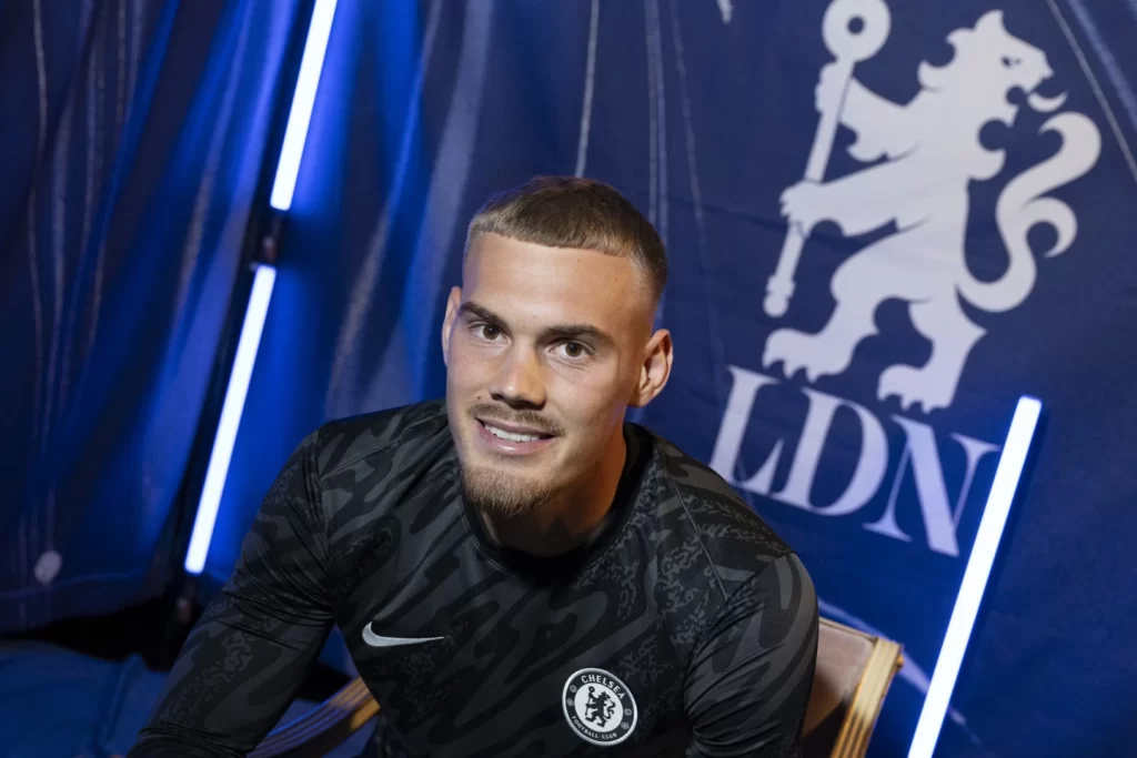 Filip Jorgensen Chưa Có Cơ Hội Ra Mắt Tại Premier League