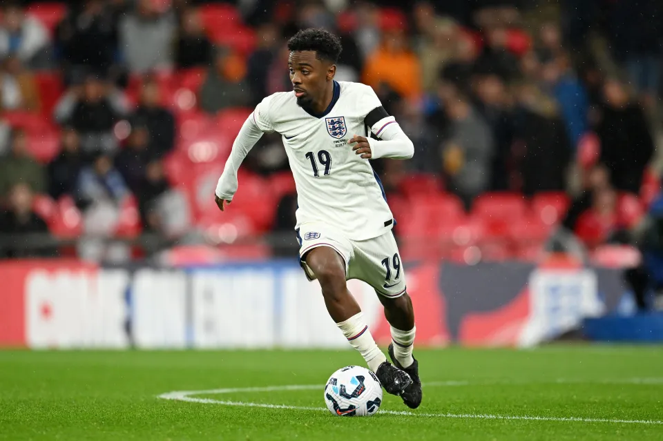 Tương Lai Của Angel Gomes Và Khả Năng Trở Lại MU