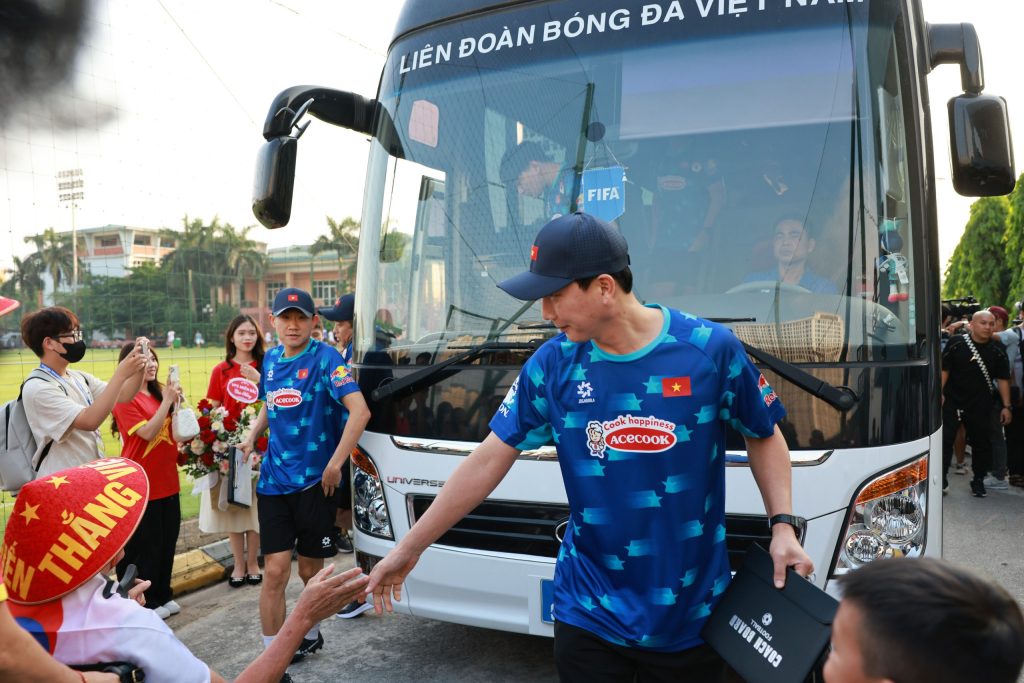 ĐT Việt Nam đua ngôi vua AFF Cup, HLV Kim Sang Sik sẽ chơi thực dụng hơn