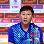 Họp báo Việt Nam – Thái Lan: Thầy Kim muốn thắng ở Bangkok, không sợ áp lực