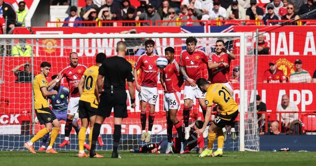 MU hiện nguyên hình ở Ngoại hạng Anh: Amorim học Mourinho, điểm sáng Fredricson