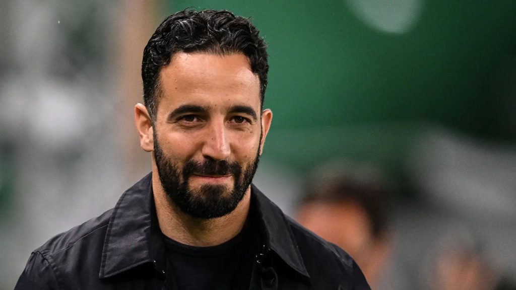 Amorim cảm ơn fan MU giúp Zirkzee tiến bộ, Fernandes không được nghỉ ngơi