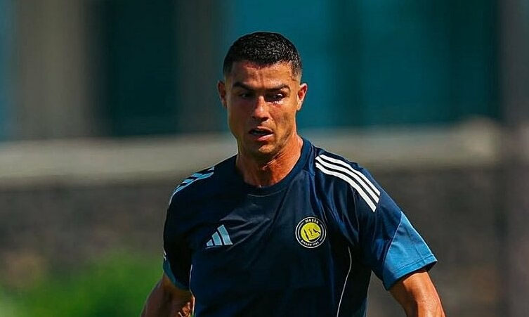 Ronaldo & Felix gây thất vọng, Al Nassr thua đội bóng nhỏ