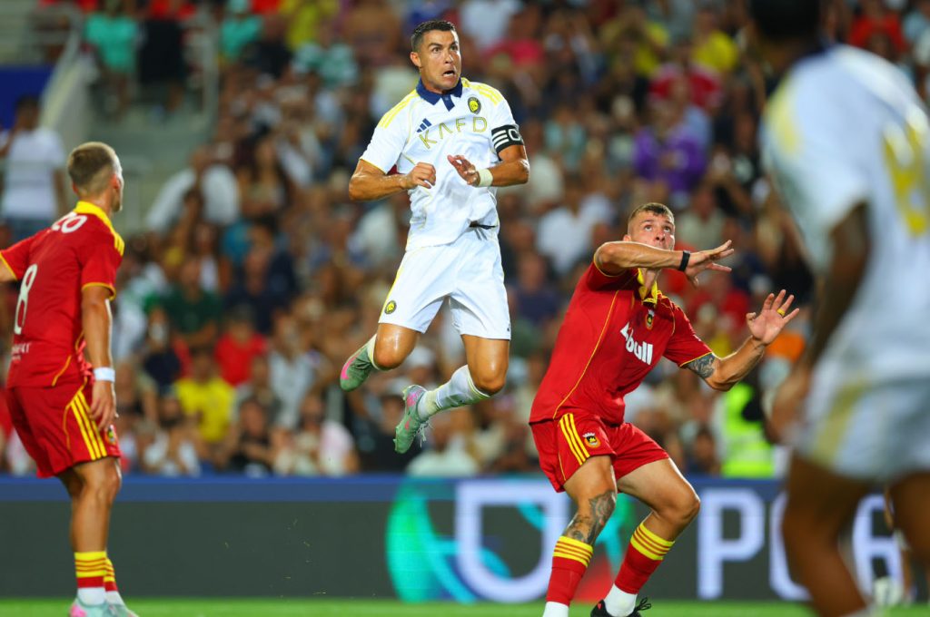 Ronaldo lập hat-trick ở tuổi 40, bước đệm hoàn hảo cho mùa giải mới