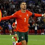 Cristiano Ronaldo làm nên lịch sử World Cup