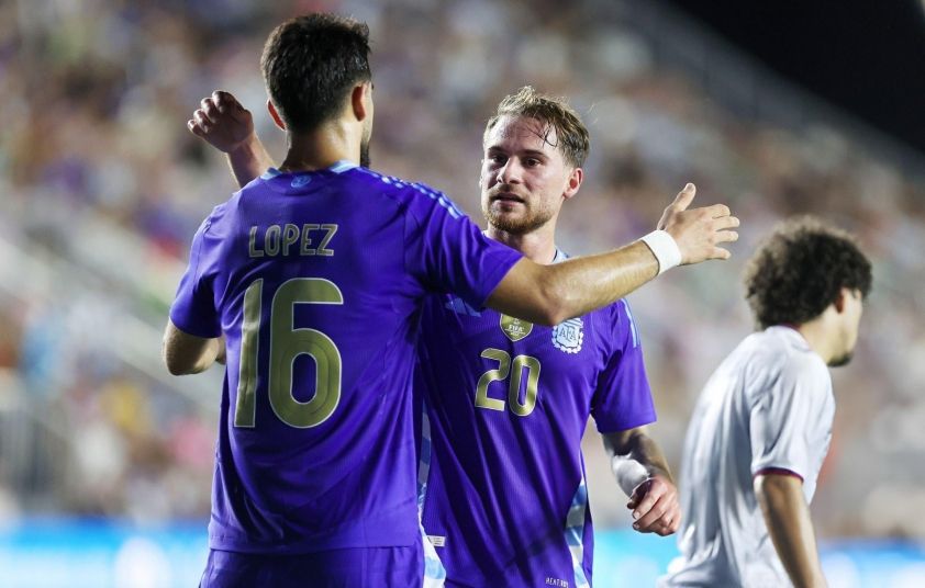 Messi chói sáng, Argentina thắng dễ Puerto Rico một ‘set tennis’